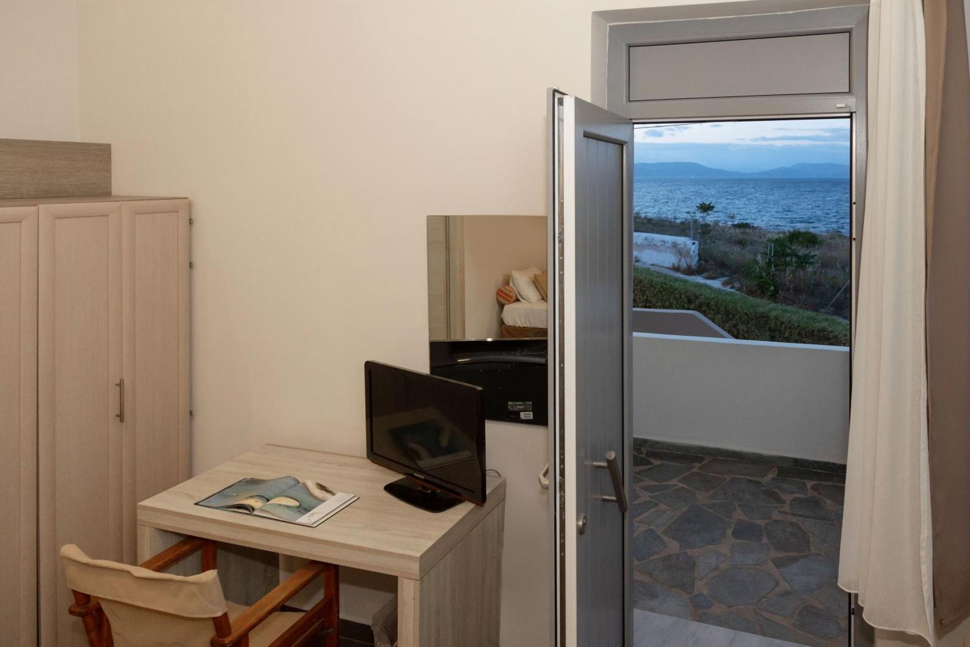 Oinoni'S Home - Xanthipi Studio Souvala Buitenkant foto